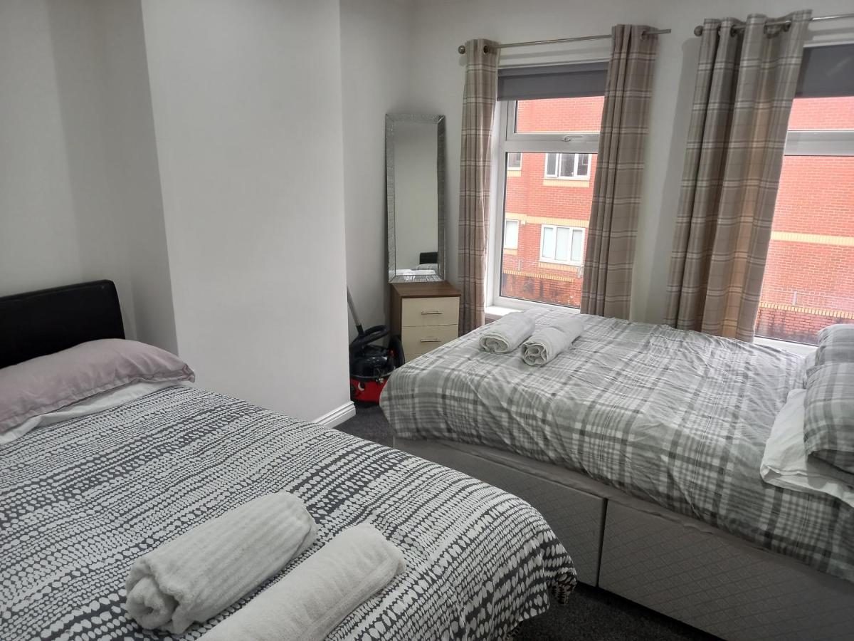 Apartment With Roof Terrace Close To City Centre Cardiff Eksteriør bilde