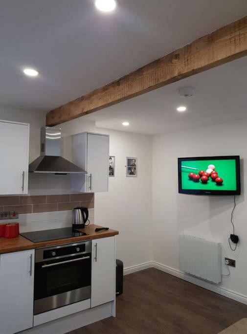 Apartment With Roof Terrace Close To City Centre Cardiff Eksteriør bilde